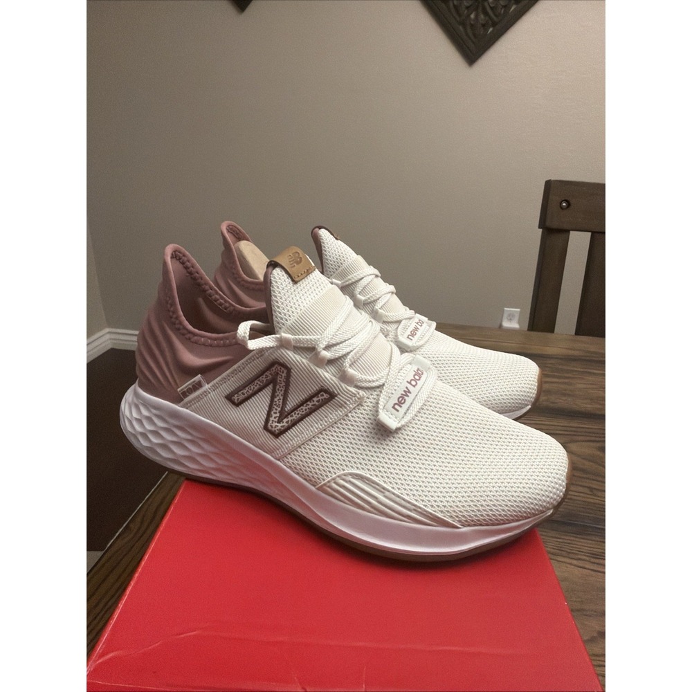 New Balance Fresh Foam Roav Athletic Woman White Lace-Up Shoe Sz 10.5 …Y4
